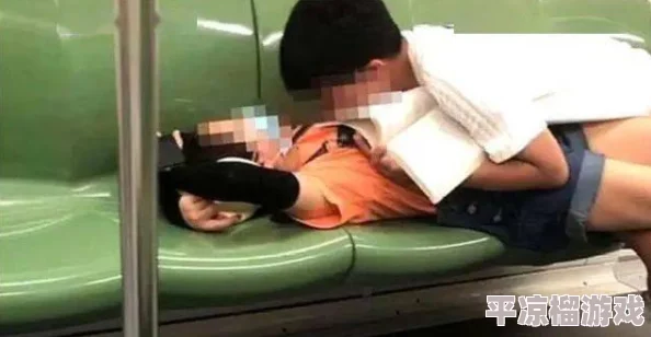 男阳茎进女阳道全过程男在线观看网友：低俗色情，传播不良信息，举报了！